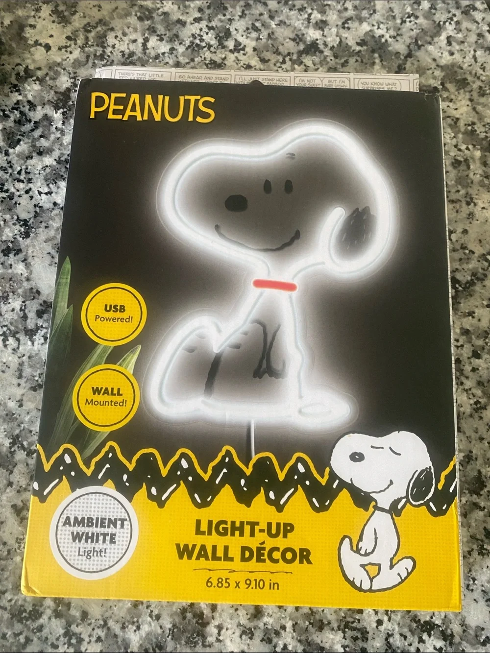 NWBOX Peanuts Snoopy Light-Up Wall Décor